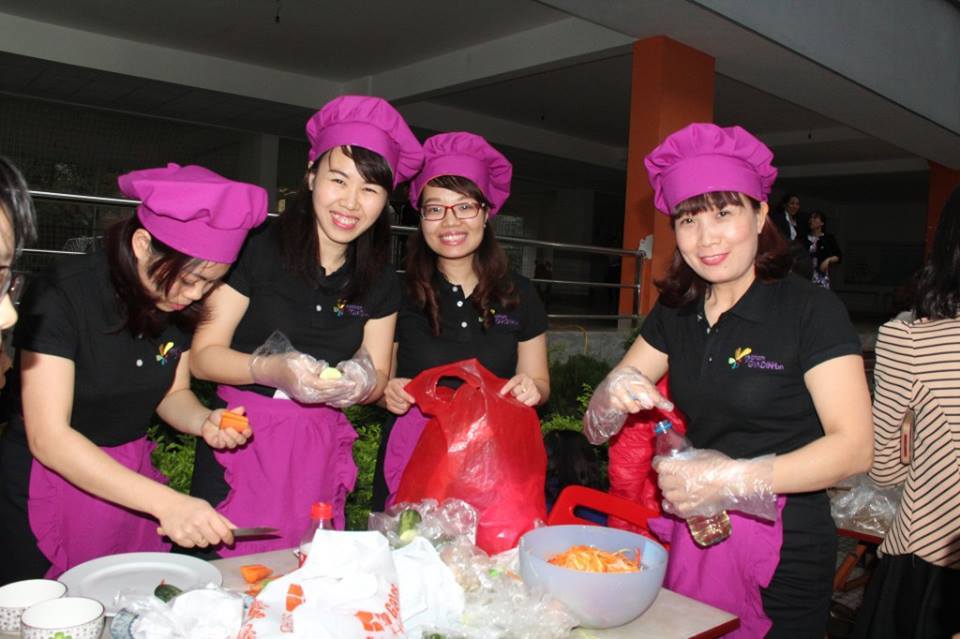 Hội thi nấu ăn nhân dịp kỷ niệm ngày Quốc tế phụ nữ 8-3-2016.