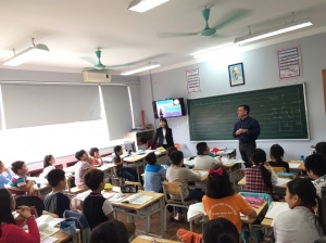 CHÀO ĐÓN GIÁO SƯ RON JOHNSTONE - ĐẠI HỌC QUEENSLAND - AUSTRALIA TỚI THĂM BILL GATES SCHOOLS