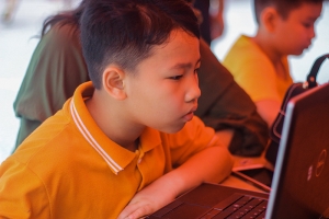 Tầm quan trọng của Tin học – tiếng Anh  trong cuộc cách mạng công nghiệp 4.0