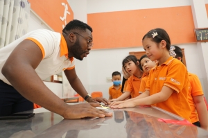 Chơi mà học tiếng Anh cùng Hội vui tiếng Anh - Fun with English tại BGS