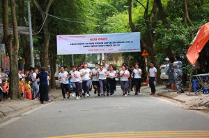 Giải chạy chào mừng 20 năm thành lập Quận Hoàng Mai và chúc mừng ngày PNVN 20-10