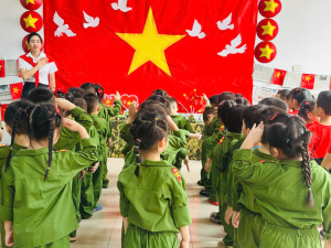 HÀ NỘI TRONG MẮT EM – BÉ KHÁM PHÁ NGÀY GIẢI PHÓNG THỦ ĐÔ 10/10